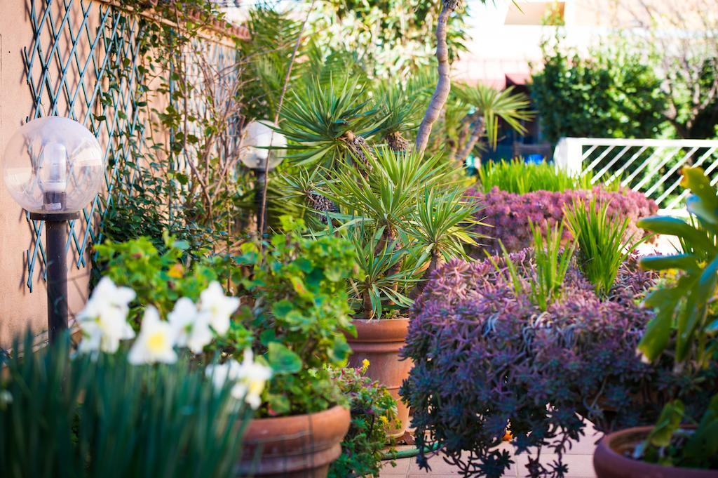 Bed And Breakfast Letterario Fiumicino Dış mekan fotoğraf